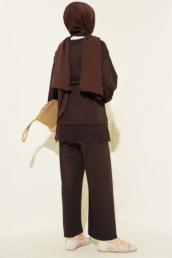 Loysa 2 Piece Set with Lace Hem, Coffee
