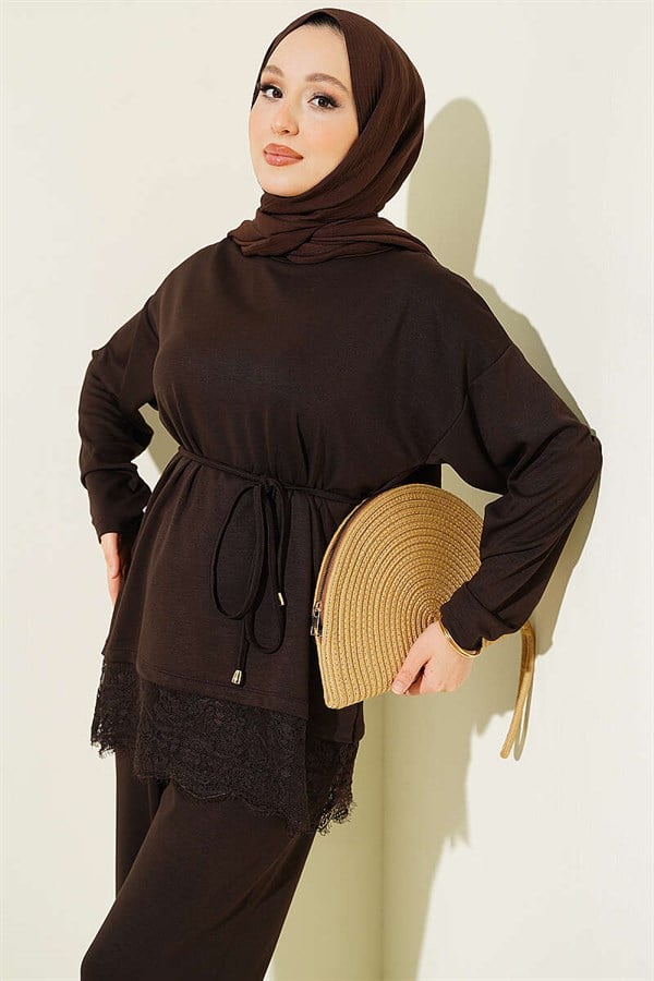 Loysa 2 Piece Set with Lace Hem, Coffee