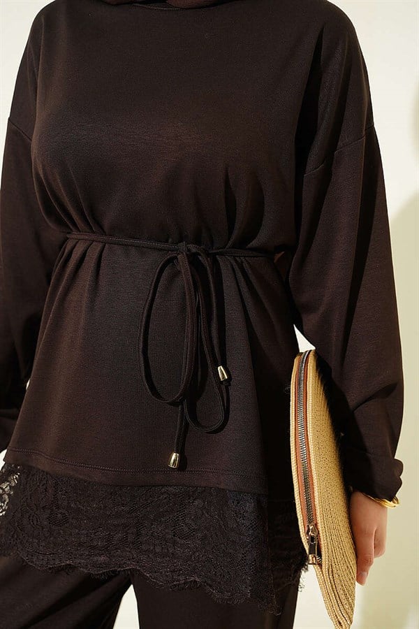 Loysa 2 Piece Set with Lace Hem, Coffee