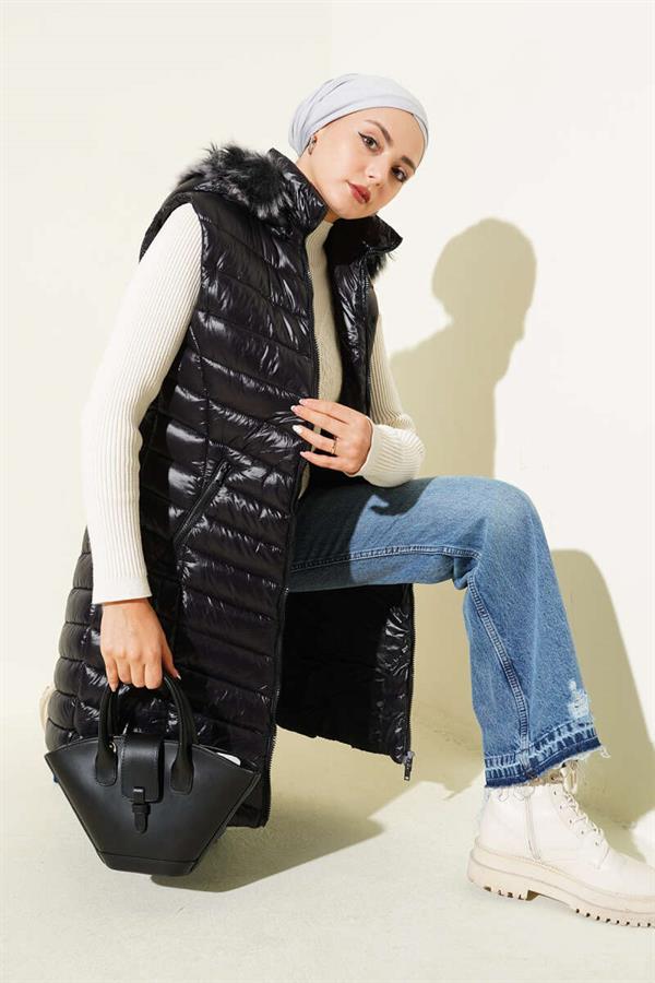Zippered Pocket Hooded Puffer Vest Black