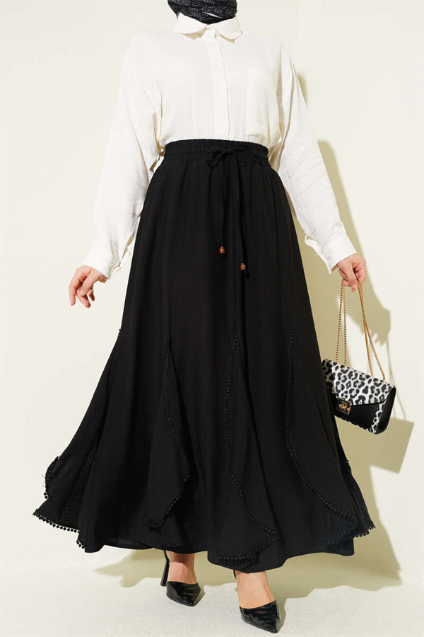 Black Skirt with Ruffle Detail and Elastic Waist