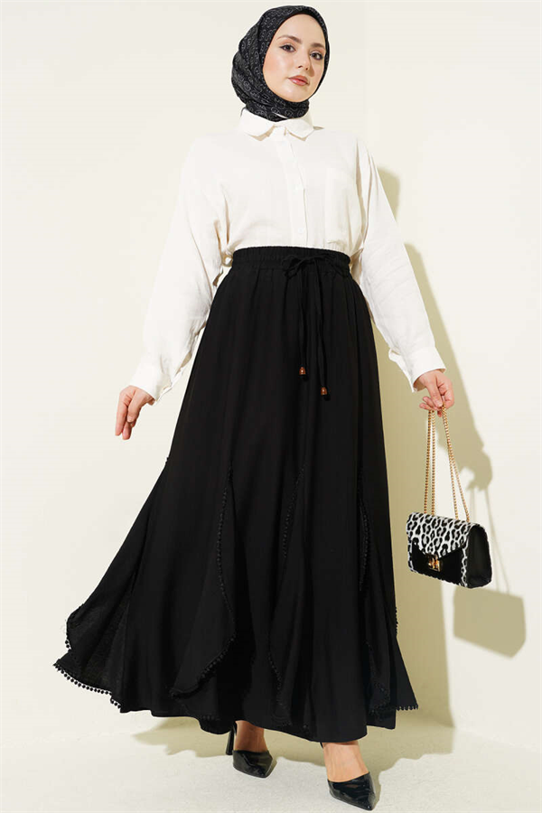 Black Skirt with Ruffle Detail and Elastic Waist