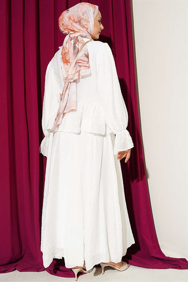 2 Piece Set with ruffle detail and tie-up skirt, ecru.