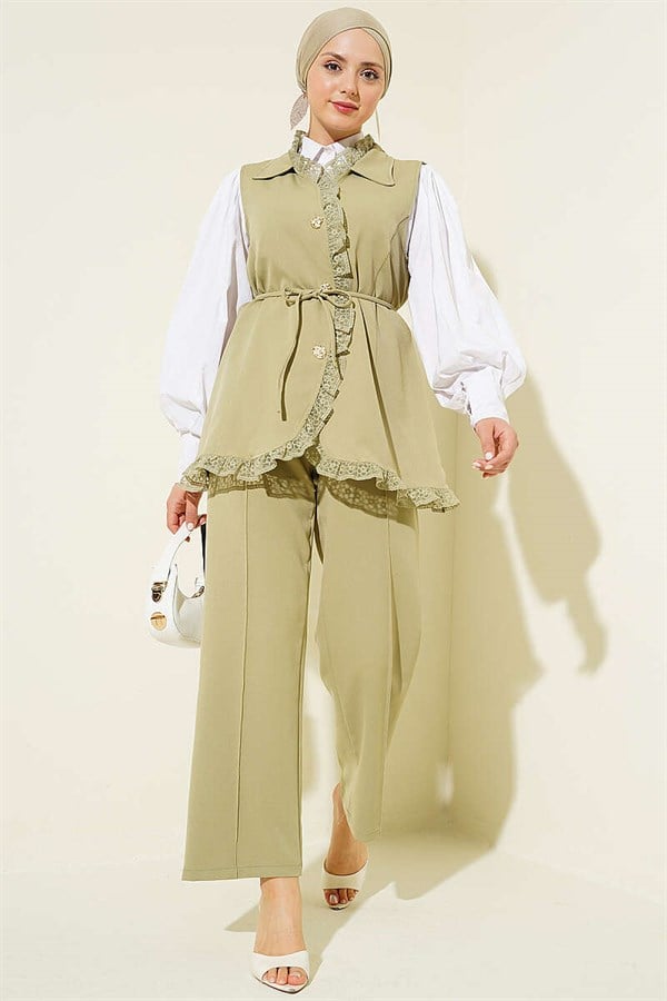 2 Piece Set with Ruffled Lace Vest, Light Green