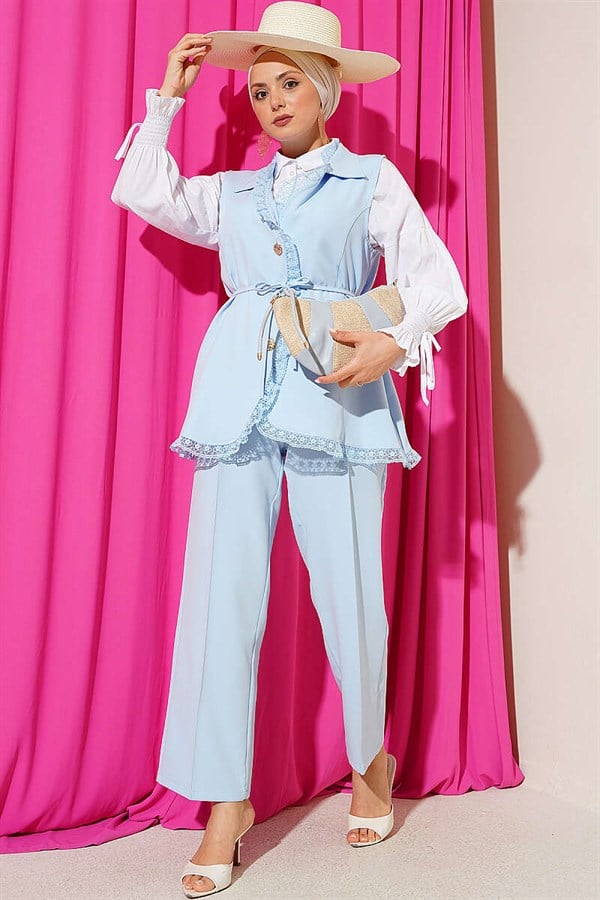 2 Piece Set with Ruffled Lace Vest, Blue