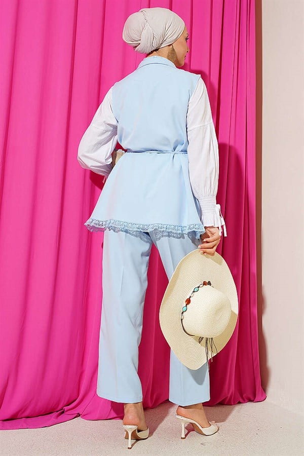 2 Piece Set with Ruffled Lace Vest, Blue