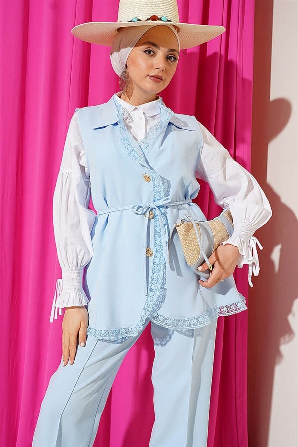 2 Piece Set with Ruffled Lace Vest, Blue