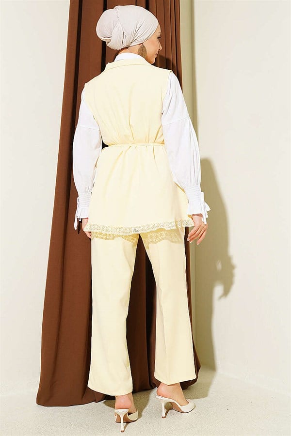 2 Piece Set with Ruffled Lace Vest, Yellow