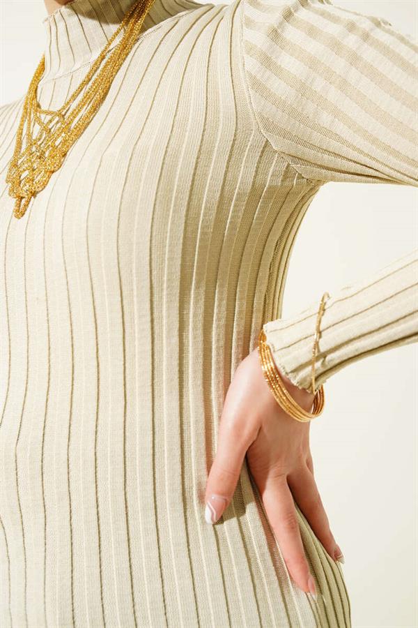 Elastic Ribbed Knit Sweater Beige