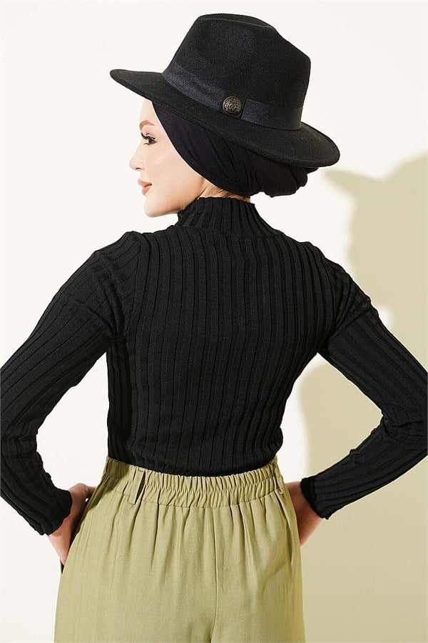 Ribbed Stretch Knit Sweater Black
