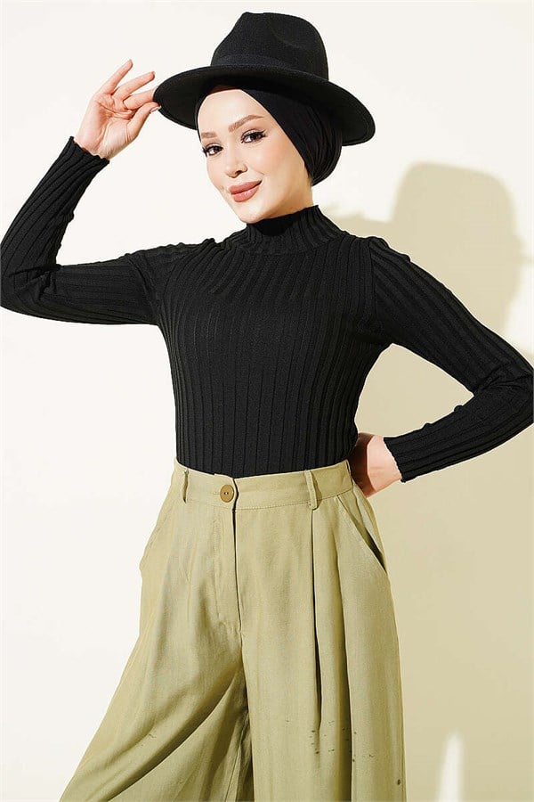 Ribbed Stretch Knit Sweater Black