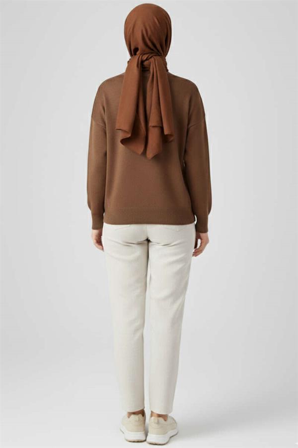Bow Embroidered Knit Sweater Latte