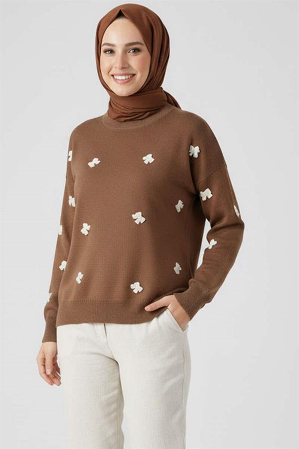 Bow Embroidered Knit Sweater Latte