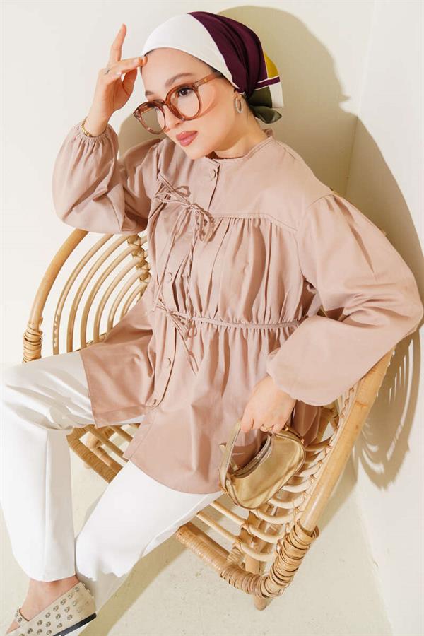 Bow-Tie Pleated Shirt Beige