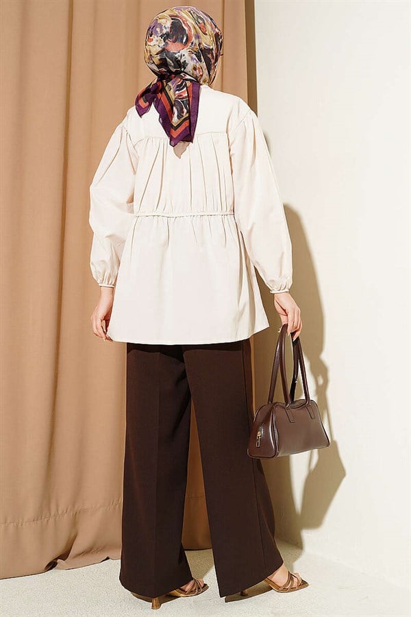Gathered Shirt with Bow Stone