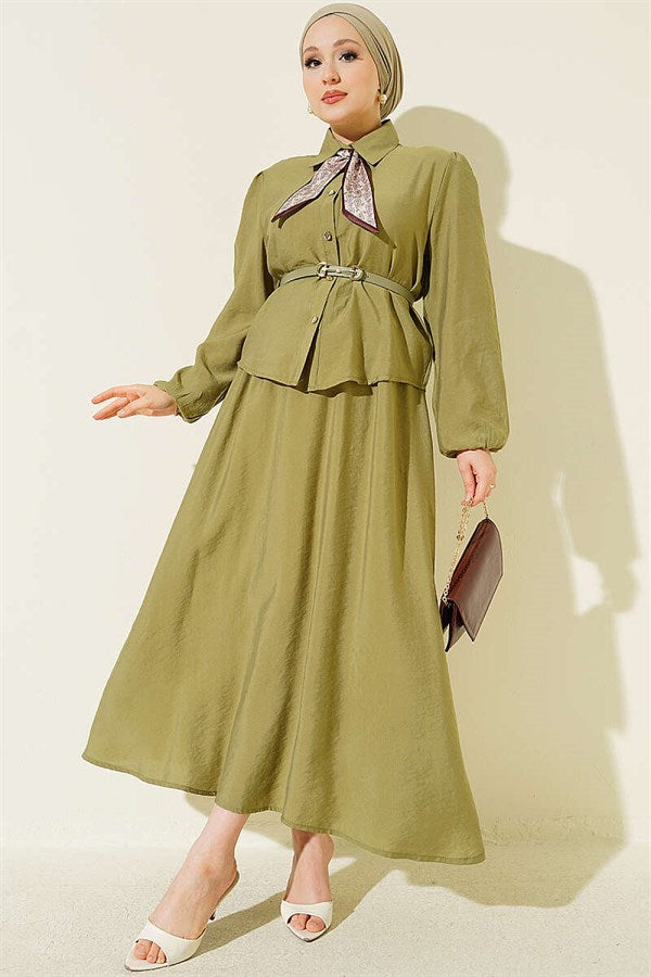 2 Piece Set with scarf, belt and skirt, light green.