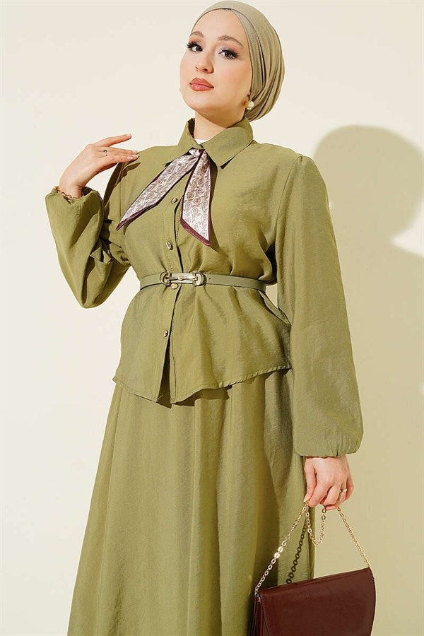 2 Piece Set with scarf, belt and skirt, light green.