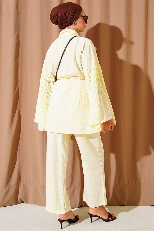 Wide-Sleeved Gathered 2 Piece Set in Yellow