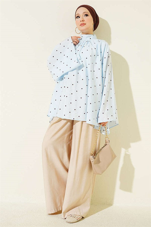 Loose-fitting Tunic with Wide Sleeves and Polka Dots, Baby Blue