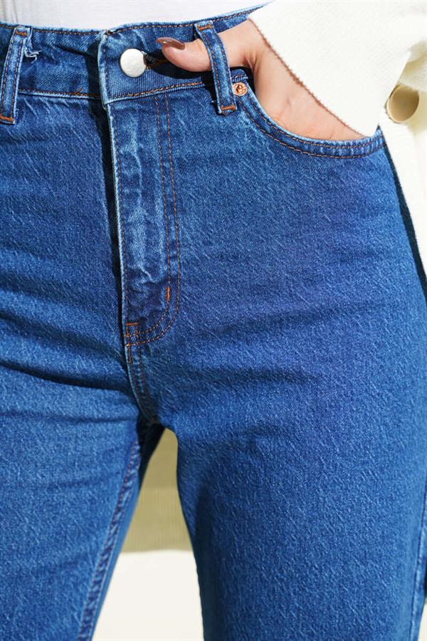 Wide Leg Buttoned Jeans Blue
