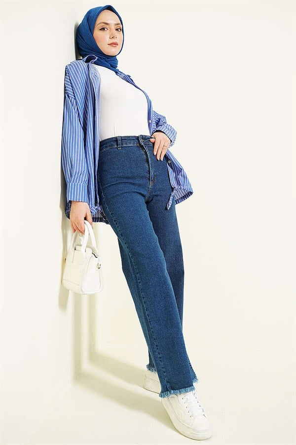 Wide Fringed Hem Denim Jeans