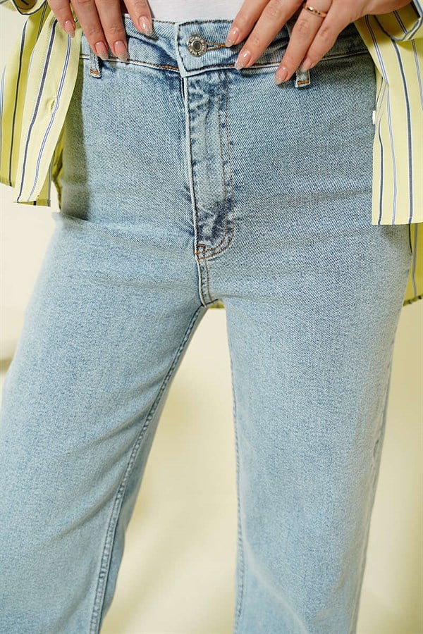 Wide Fringed Hem Jeans, Mid-Waist