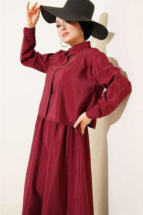 2 Piece Set of blouse and skirt with hidden buttons, burgundy.