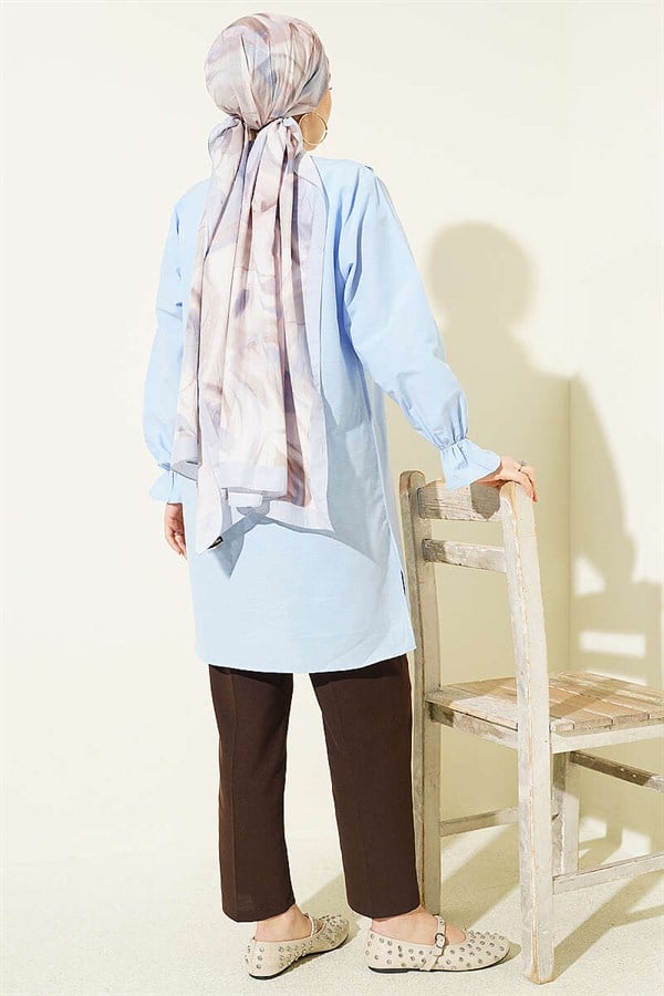 Shirt with Ruffle Detail on the Chest, Blue