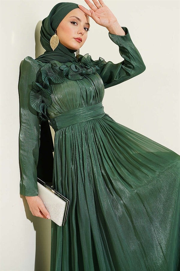 Green Evening Dress with Ruffled Bust