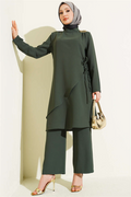 Emerald 2 Piece Set with Gold Accessories and Tie Back