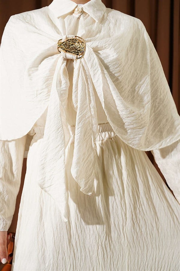 Beige Cape and Skirt 2 Piece Set with Gold Accessories