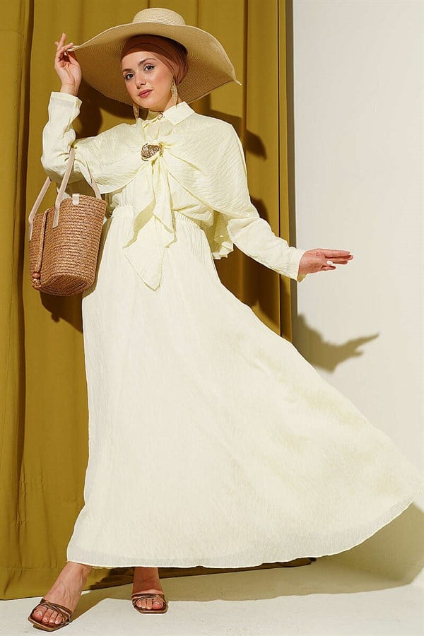 Yellow Cape and Skirt 2 Piece Set with Gold Accessories
