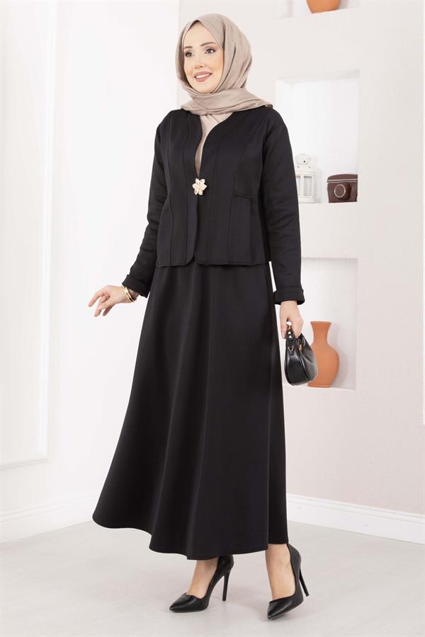 Gold Brooch Jacket and Skirt Two-Piece Set, Black