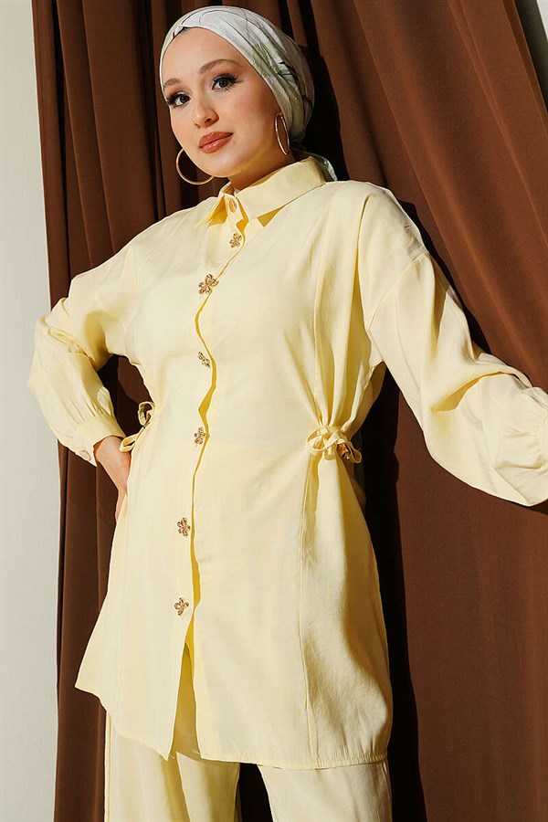 Gold Flower Buttoned Side Tunnel 2 Piece Set in Yellow