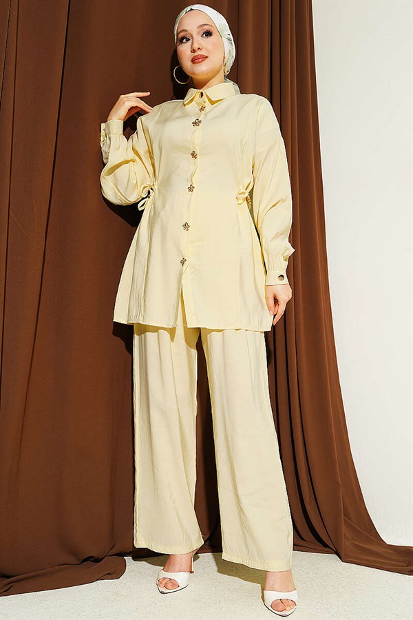 Gold Flower Buttoned Side Tunnel 2 Piece Set in Yellow