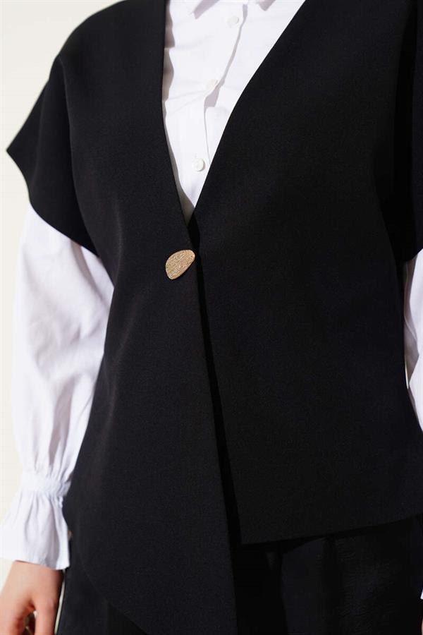 Gold Buttoned Basic Vest Black