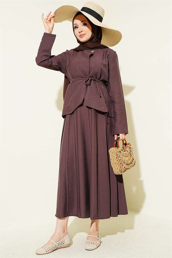 2 Piece Set with gold buttoned belt and pleated skirt, dark brown.