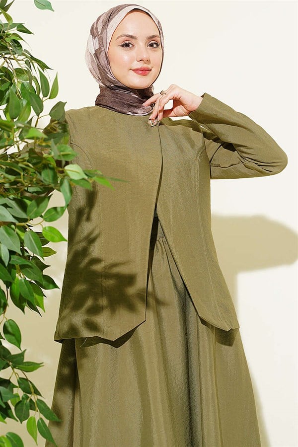 Gold Buttoned Parachute Skirt Set in Light Green
