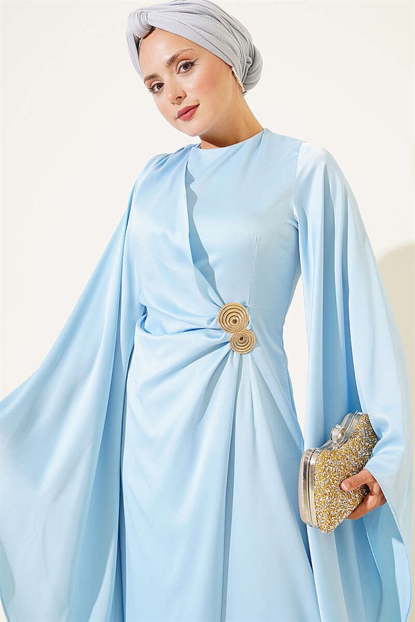 Gold Buckle Wide Sleeved Satin Evening Dress Blue