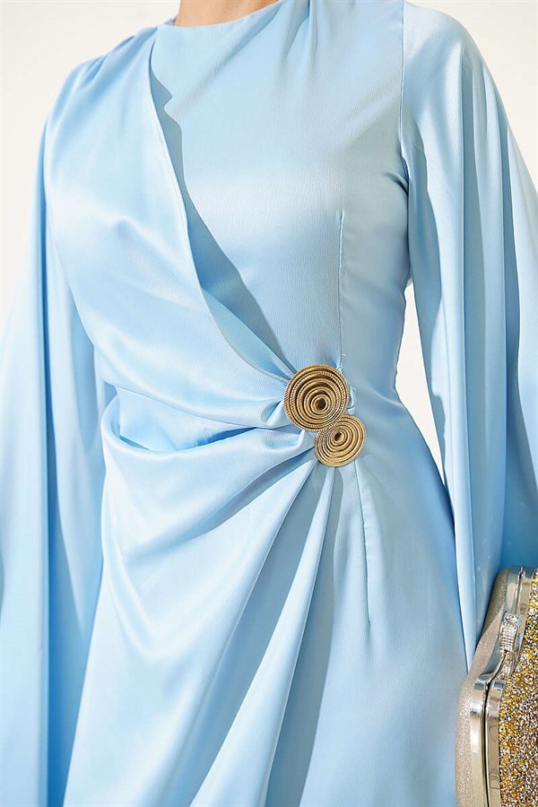 Gold Buckle Wide Sleeved Satin Evening Dress Blue