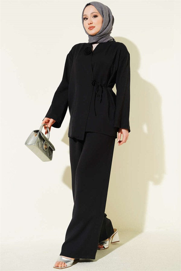 2 Piece Set with Rose Accessories and Tie-Up, Black