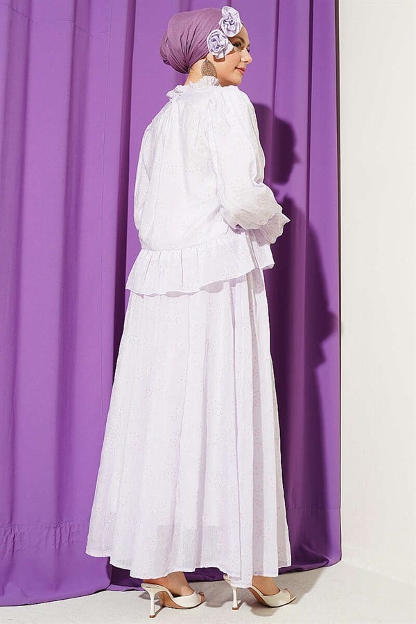 2 Piece Set with ruffled skirt and rose accessories, lilac.