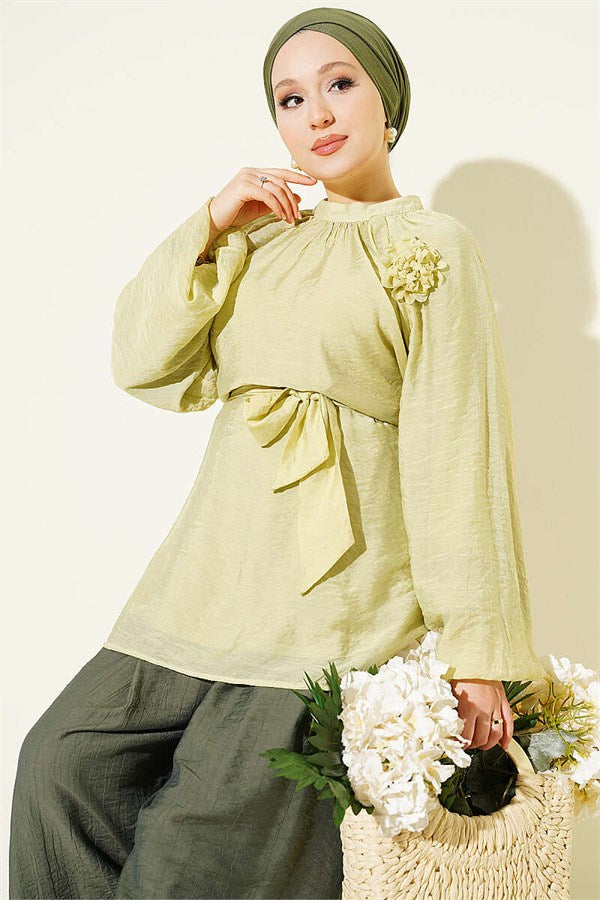 Tunic with Rose Brooch and Belt, Light Green