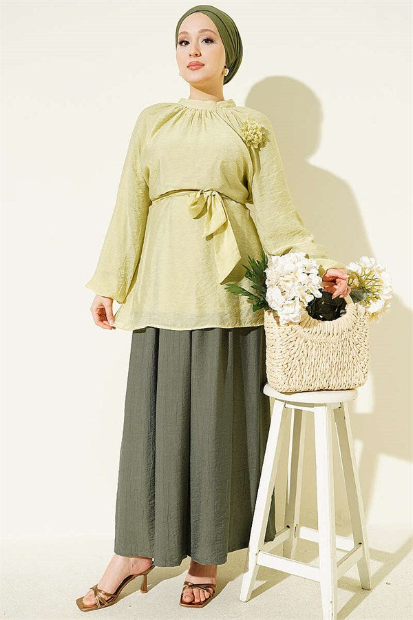 Tunic with Rose Brooch and Belt, Light Green