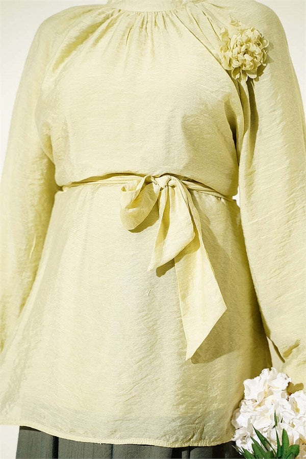 Tunic with Rose Brooch and Belt, Light Green