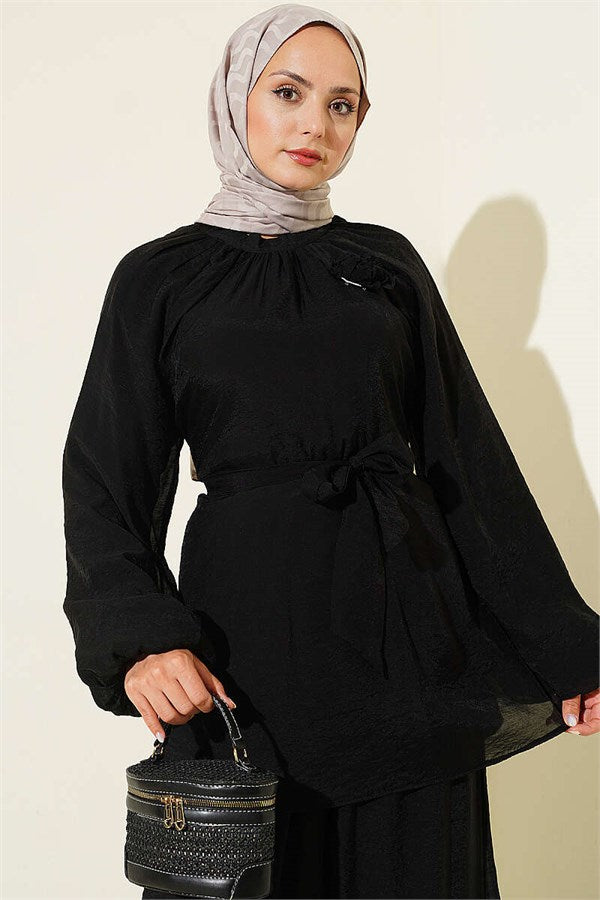 Loose 2 Piece Set with Rose Brooch, Black