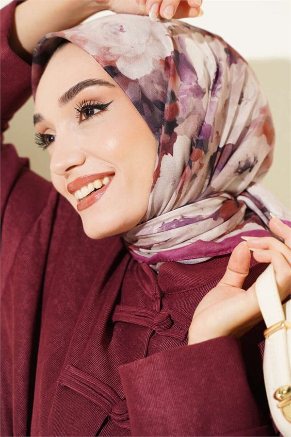 Rose Patterned Soft Scarf Magenta