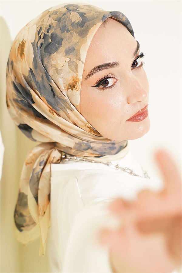Rose Patterned Soft Scarf Yellow
