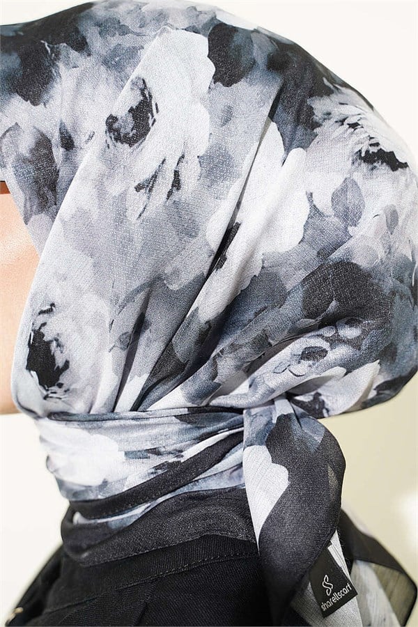 Rose Patterned Soft Scarf Black