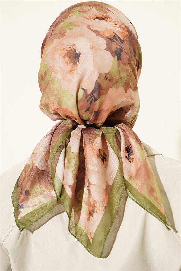 Rose Patterned Soft Scarf Green